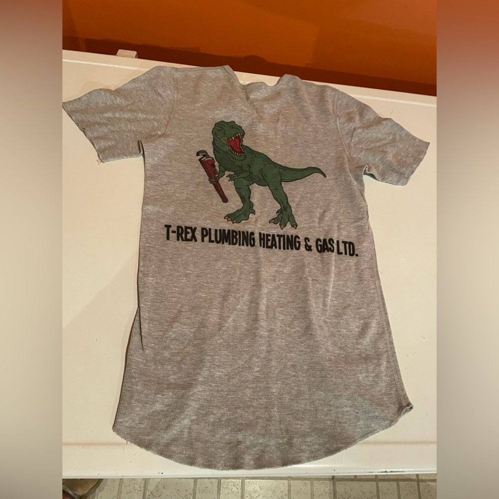 🦖 T-Rex Plumbing Heating & Gas Ltd Waffle Tee Shirt US S 🦖